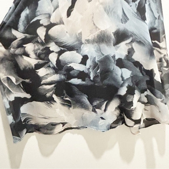 ASTR THE LABEL Women’s Black Gray Floral Pleated Halter Mini Dress Size XS/S - Picture 5 of 10